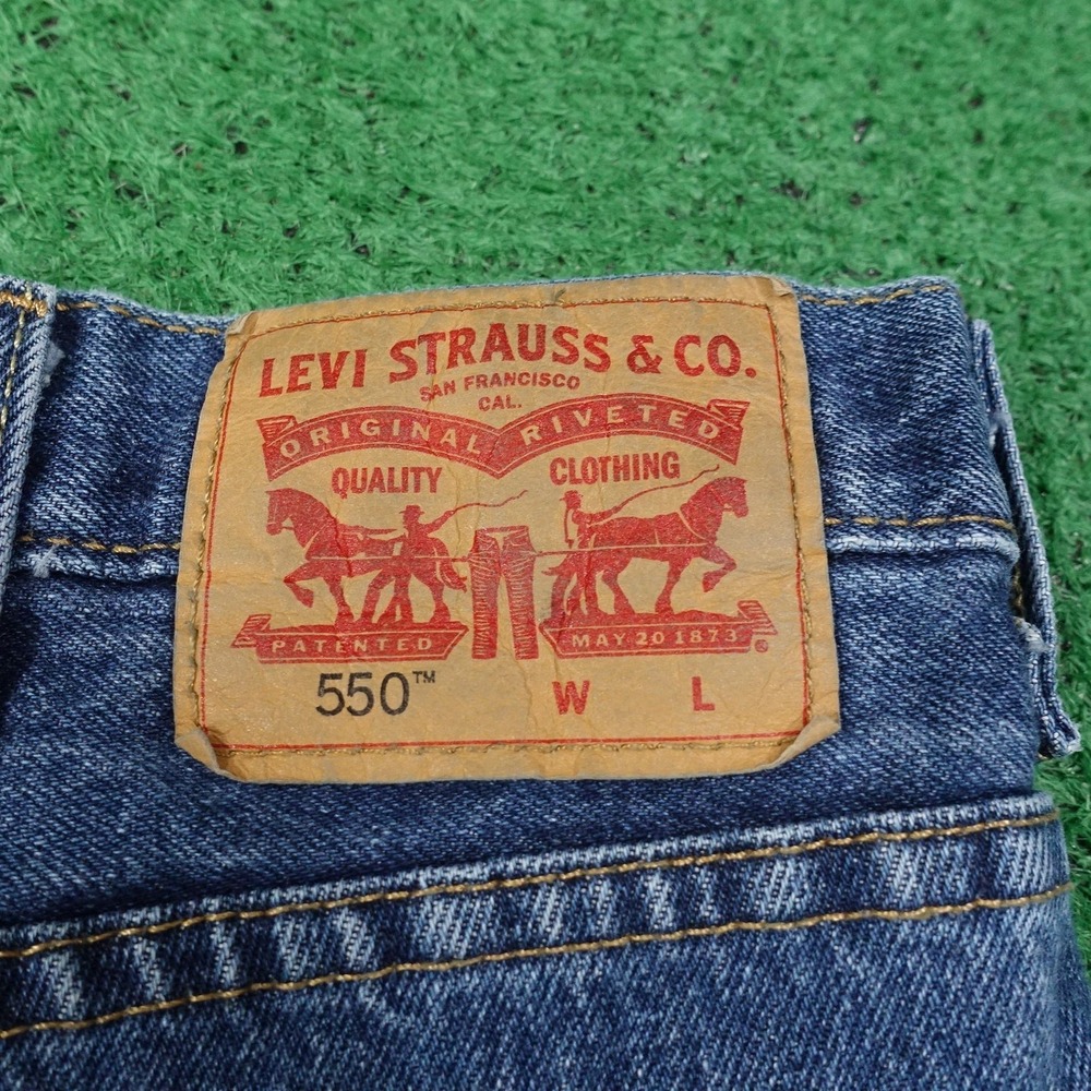 Levis 550 Jeans Mens 48x34 Blue Medium Wash Relaxed Fit Tapered Denim Pants - Picture 5 of 8